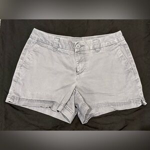Magellan Outdoors Light Gray Women's Shorts